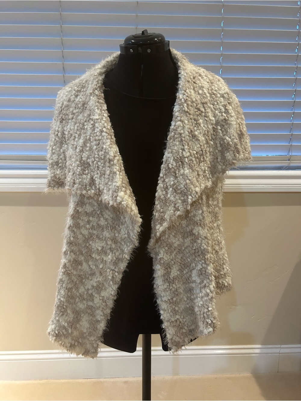 Kensie Cream Textured Women's Vest